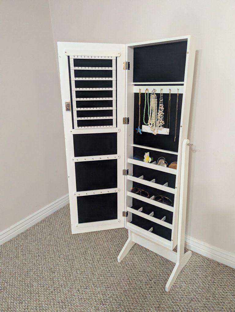 Main image 2