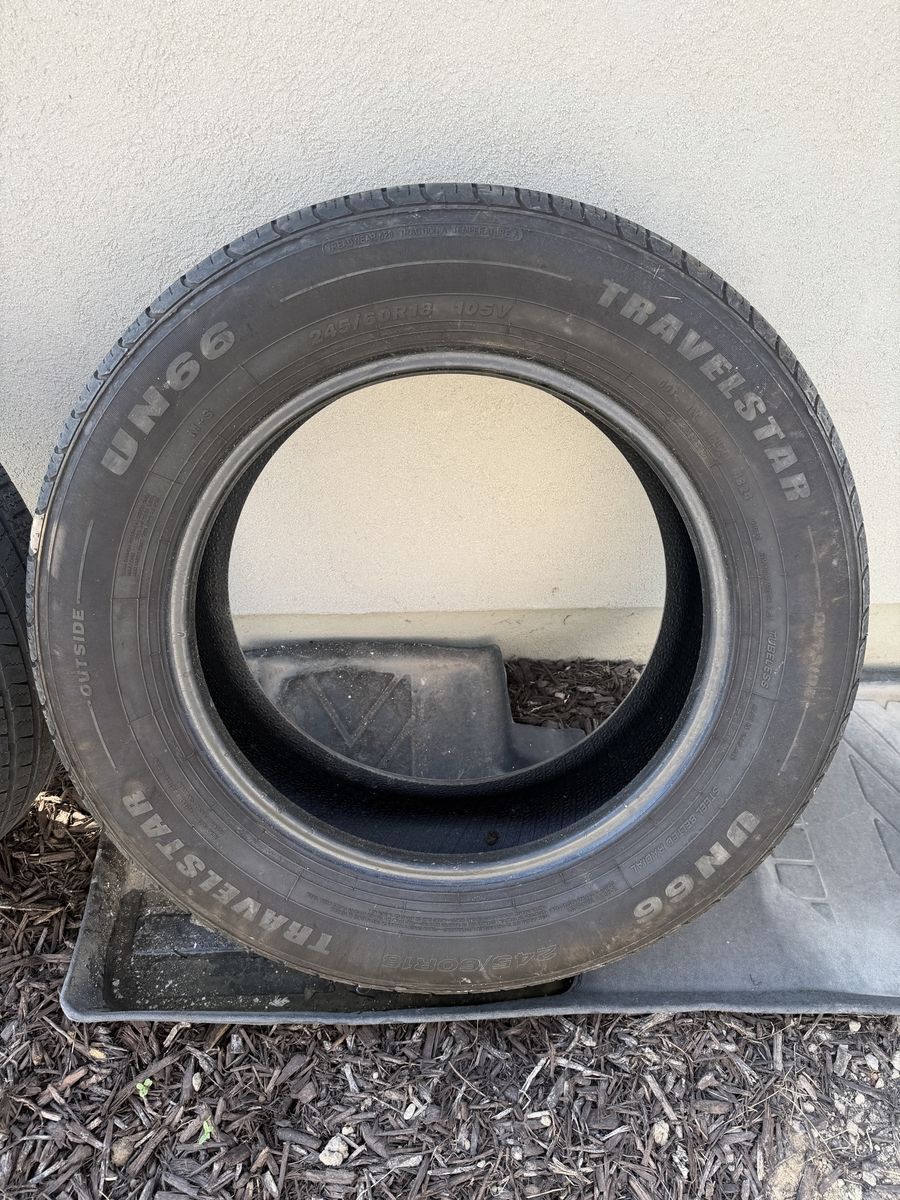 Travelstar UN66 245/60R18 105V Used All-Season Tires