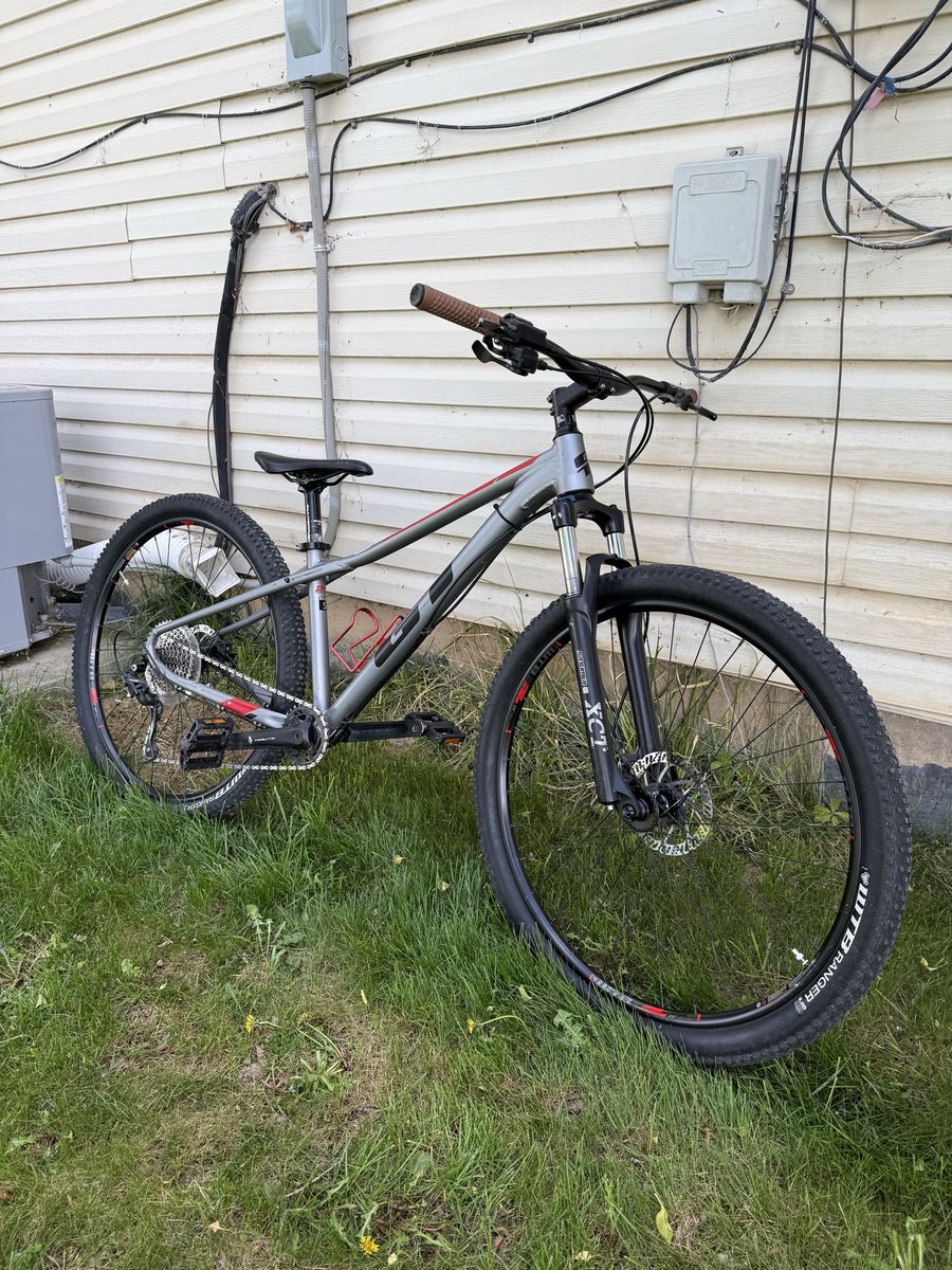 2021 GT Avalanche 29 Hardtail
