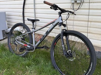 2021 GT Avalanche 29 Hardtail