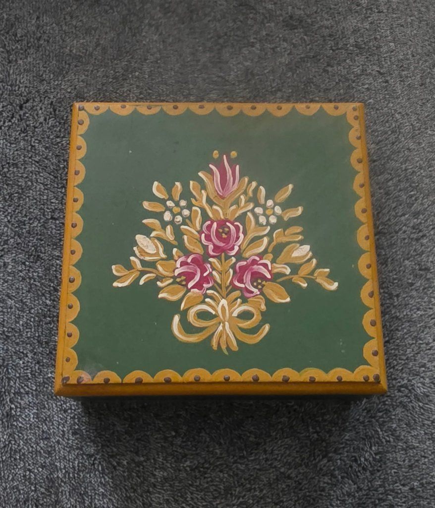 Vintage AG Müller Tarot Cards 1JJ Swiss Made with Hand-Painted Wooden Box