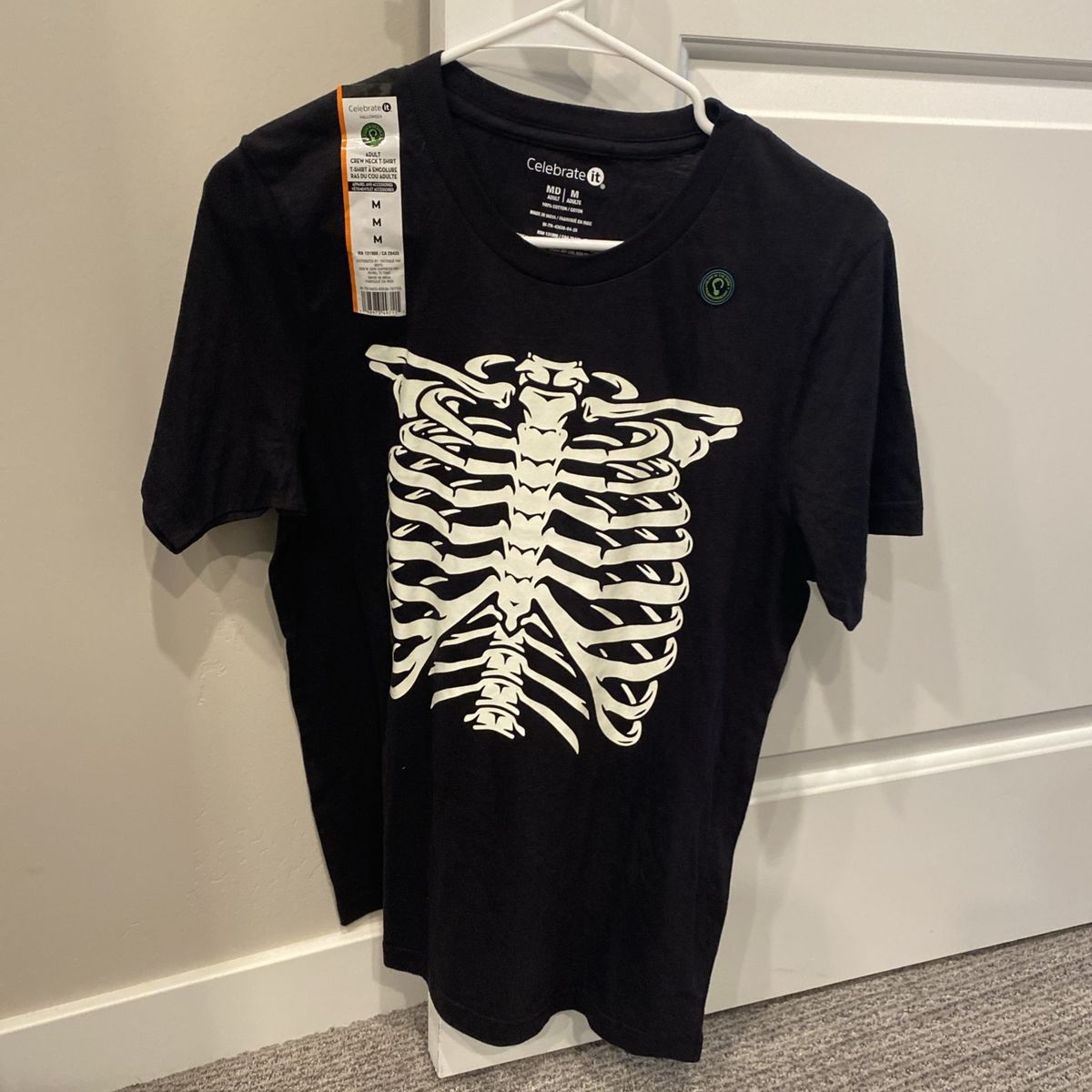 Celebrate It Black Skeleton Ribcage Graphic Crew Neck T-Shirt Size Medium New with Tags