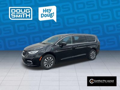 2024 Chrysler Pacifica Plug-In Hybrid Select