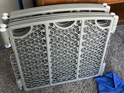 Play Yard / Baby Gate