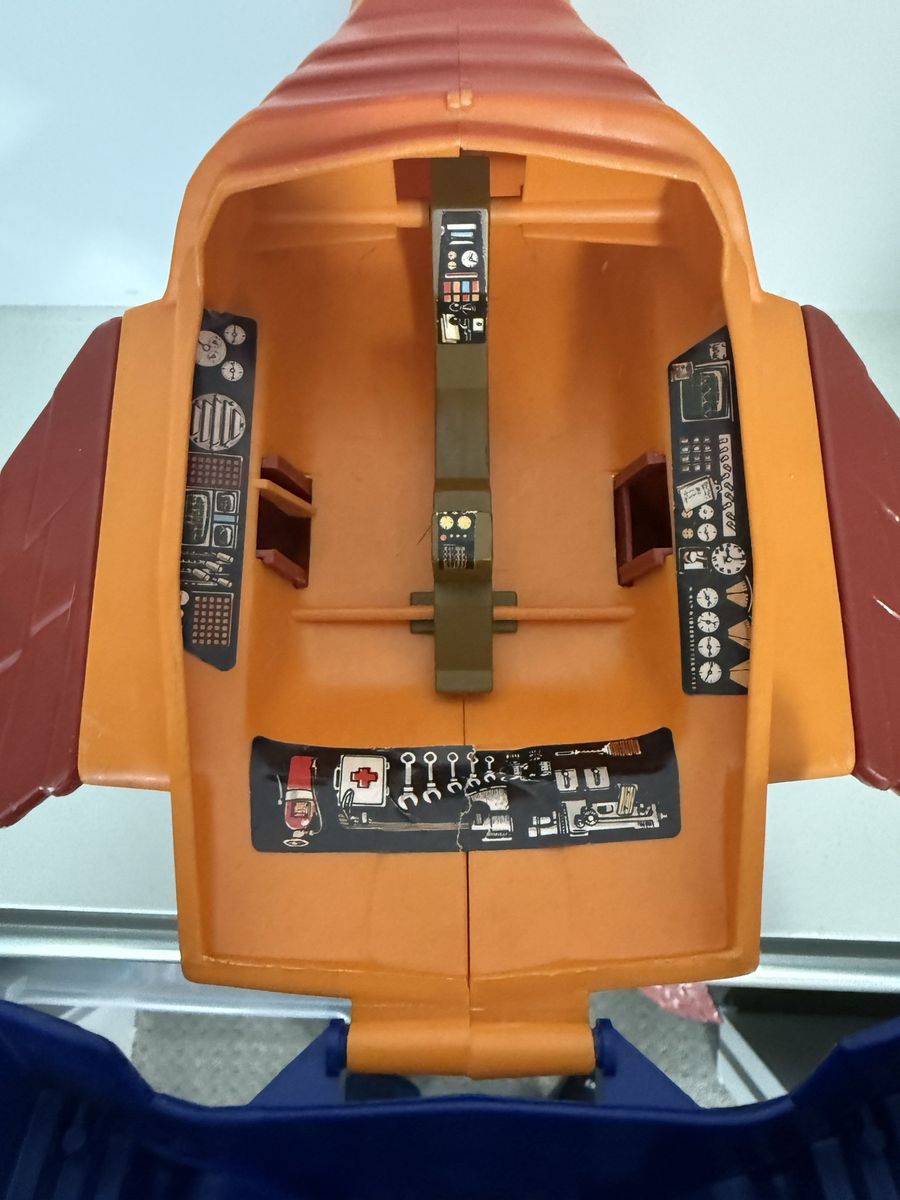 Main image 4