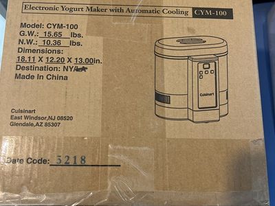 Cuisinart CYM-100 Electronic Yogurt Maker with Automatic Cooling - Gray/White
