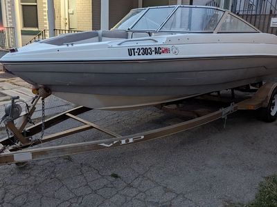 Seats 8 people/ ski power boat/cruising/ fishing/ 1995 V.I.P. 20 FEET OPEN BOW, MERCRUISER 4.3-V6 / ALPHA ONE