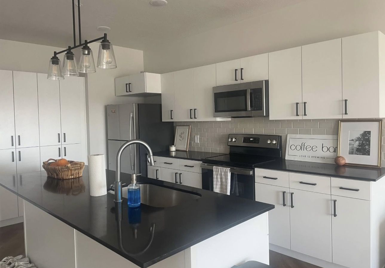 1 bed 1 bath downtown apartment lease takeover