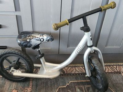 Balance bike with rubber no flat tires