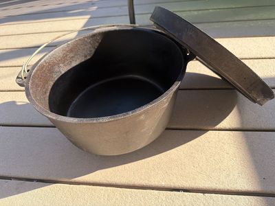 American Outback wfs cast iron 12 deep Dutch oven