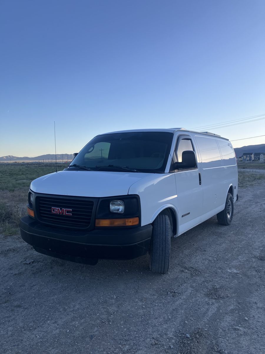 2006 GMC Savana Work Van