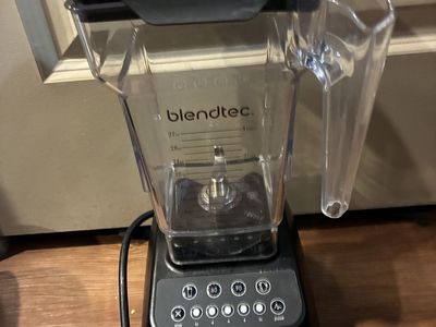 Blendtec Total Blender Classic 575 W/ 58 Cycles