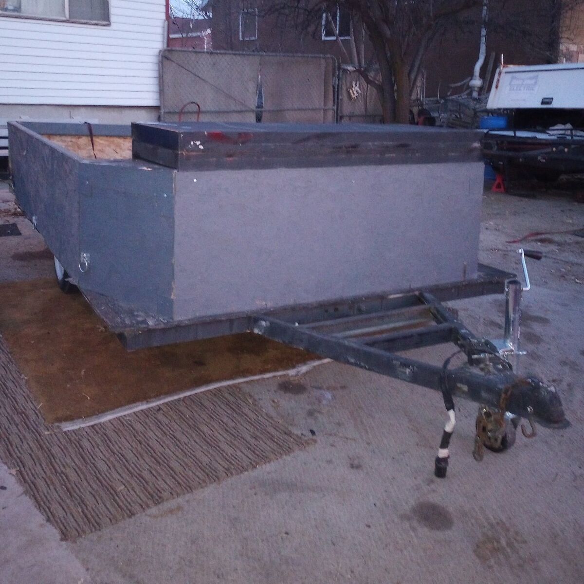 Utility trailer