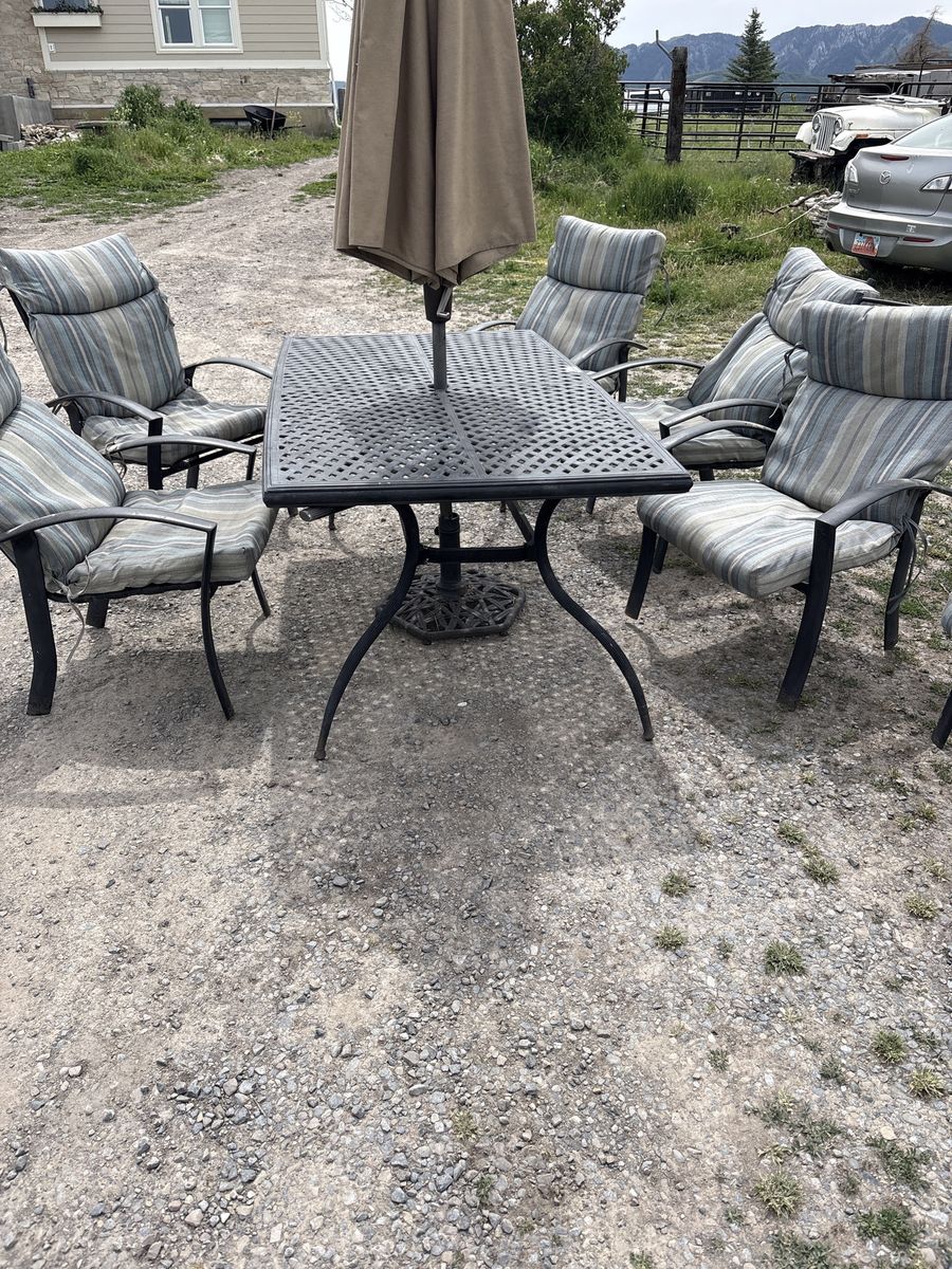 Patio set
