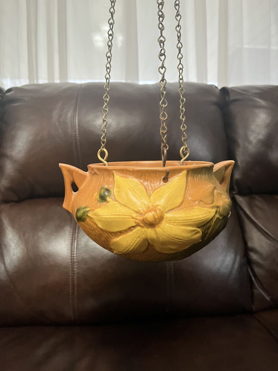 Gorgeous Roseville Hanging Basket/Planter