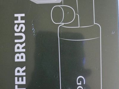 Golf Water Brush Club Cleaner with 4 oz Reservoir & Groove Needle