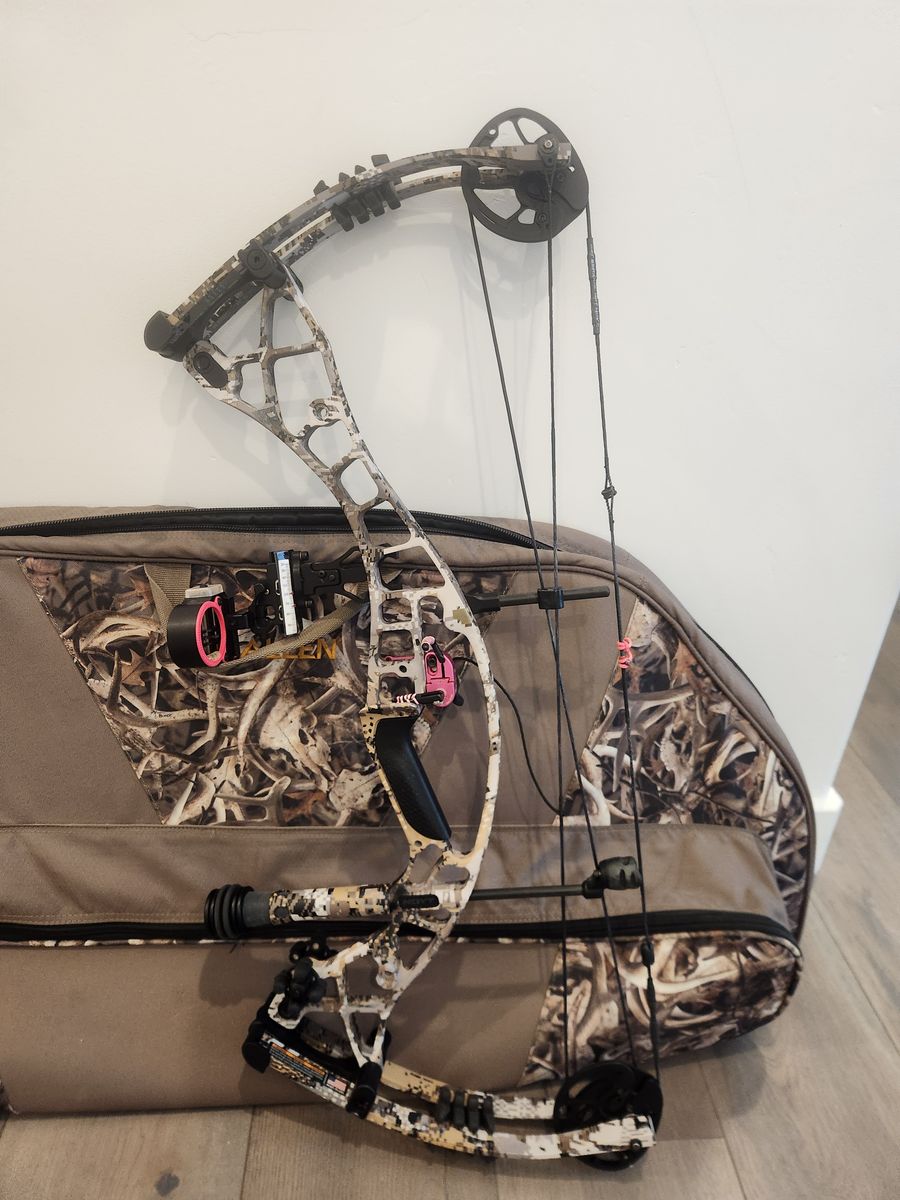 Hoyt Eclipse