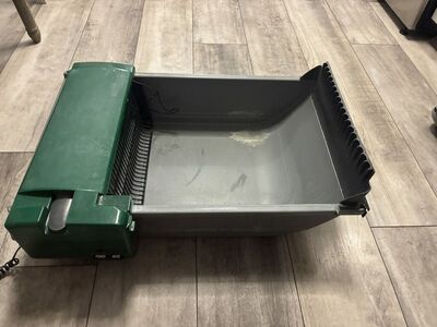 Self-cleaning Litter Box