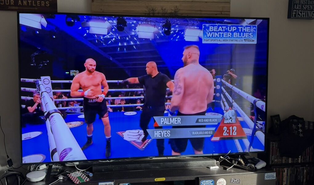 86 LG UHD 4K Smart TV