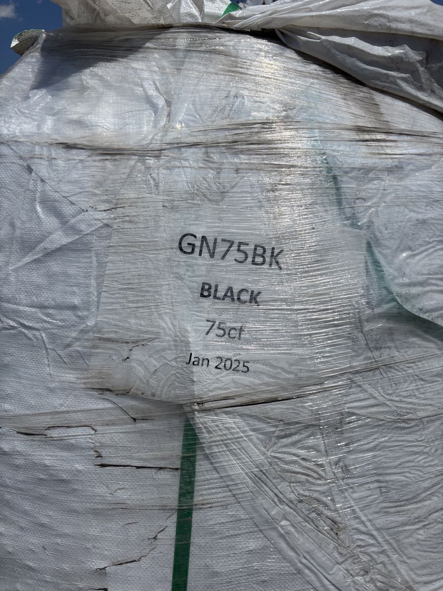 BLACK RUBBER MULCH