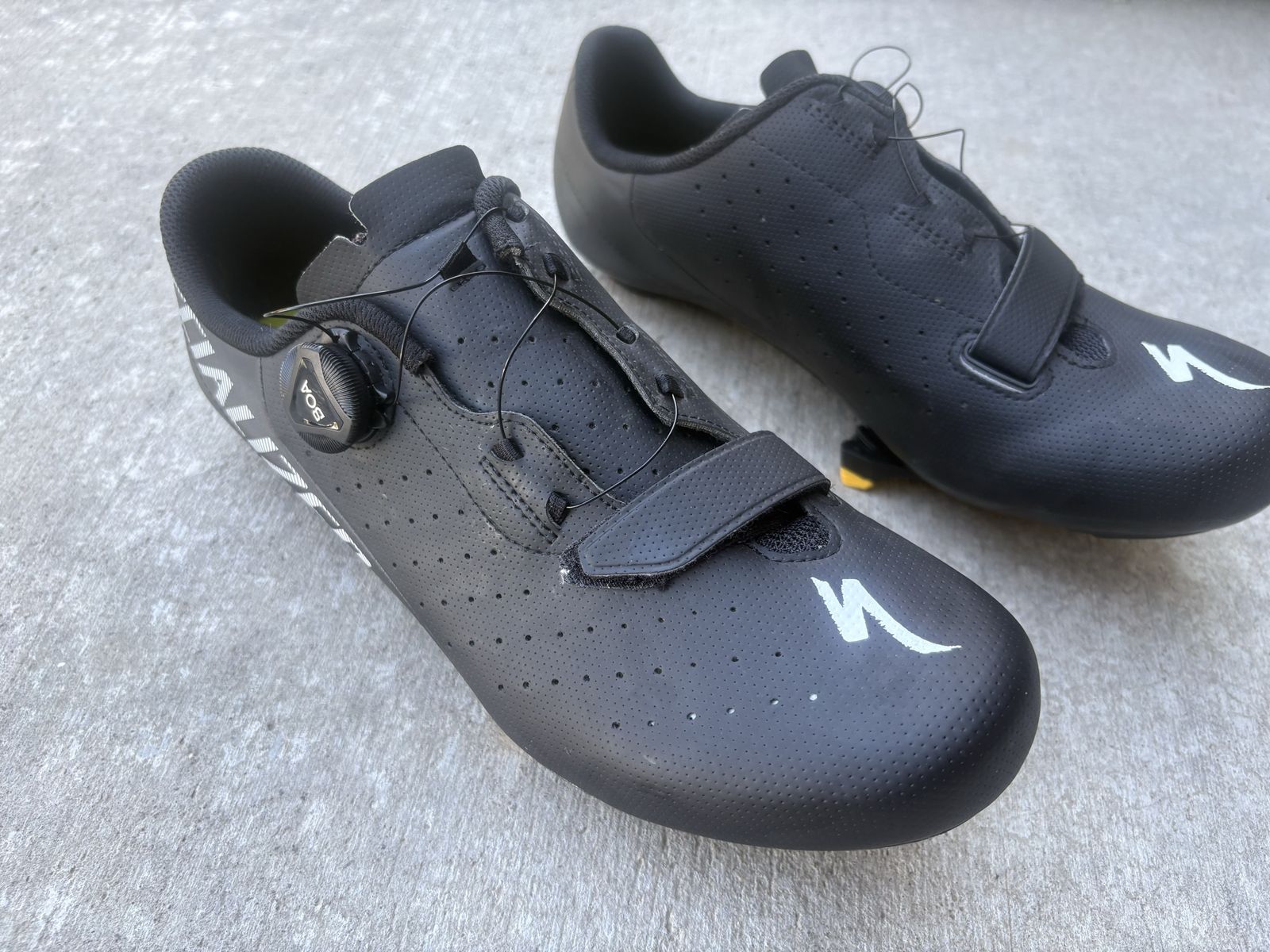 Specialized Torch 1.0 Road Cycling Shoes - Size 44 Black BOA Dial & Velcro Closure