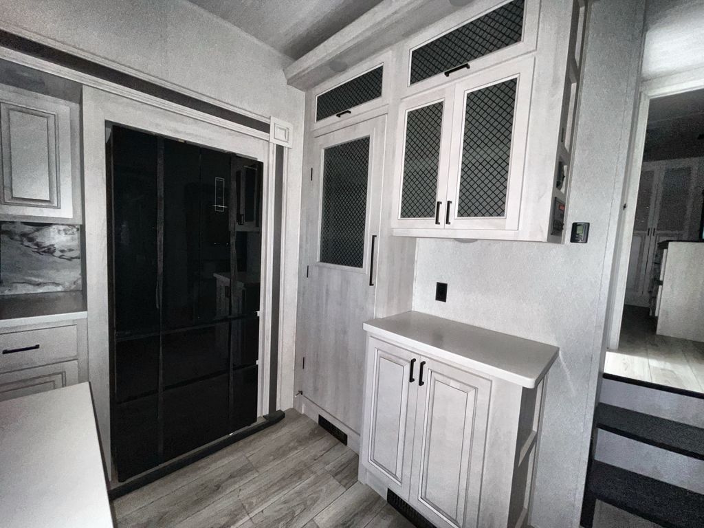 Main image 29