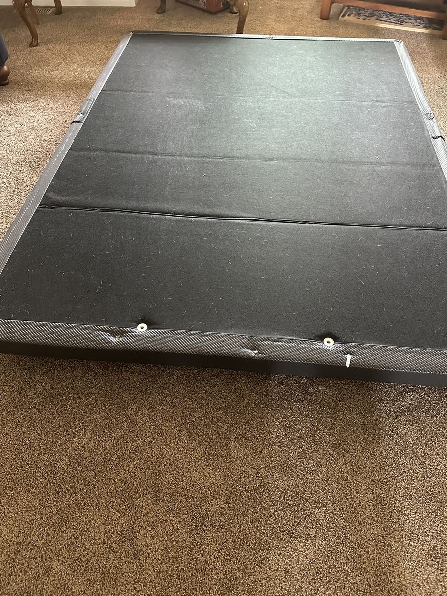 Queen size adjustable bed frame