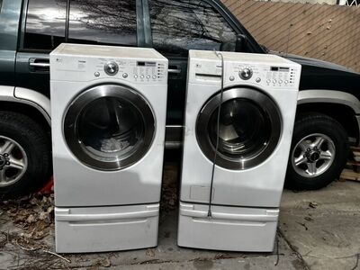 LG TROMM Washer And Dryer Set