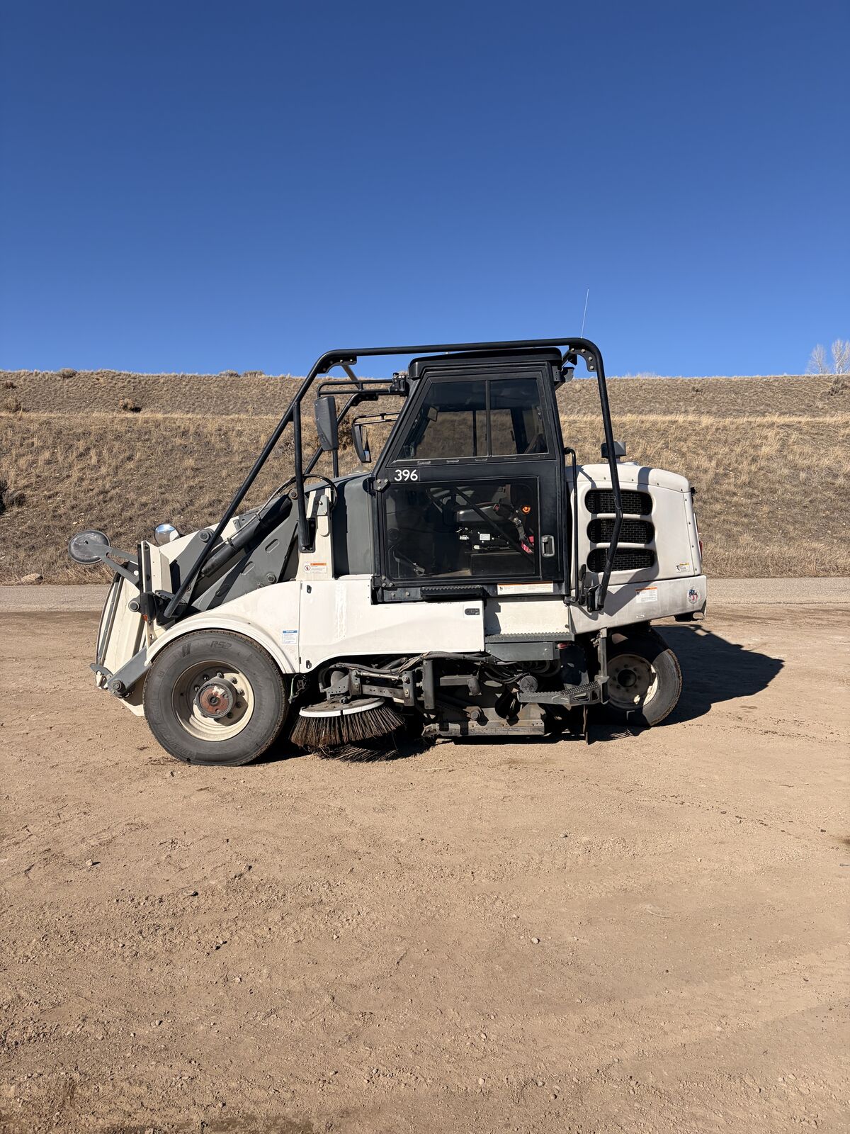 2010 Elgin Pelican NP Sweeper