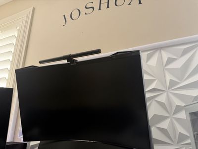SAMSUNG 32” Odyssey G7 Series WQHD (2560x1440) Curved Gaming Monitor, 240Hz, 1ms, HDMI, G-Sync, FreeSync Premium Pro, LC32G75TQS