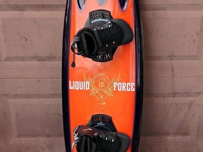 Liquid Force Omega 131 Wakeboard W/Bindings and Boots Size S-M