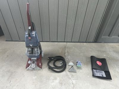Hoover power scrub deluxe carpet cleaner