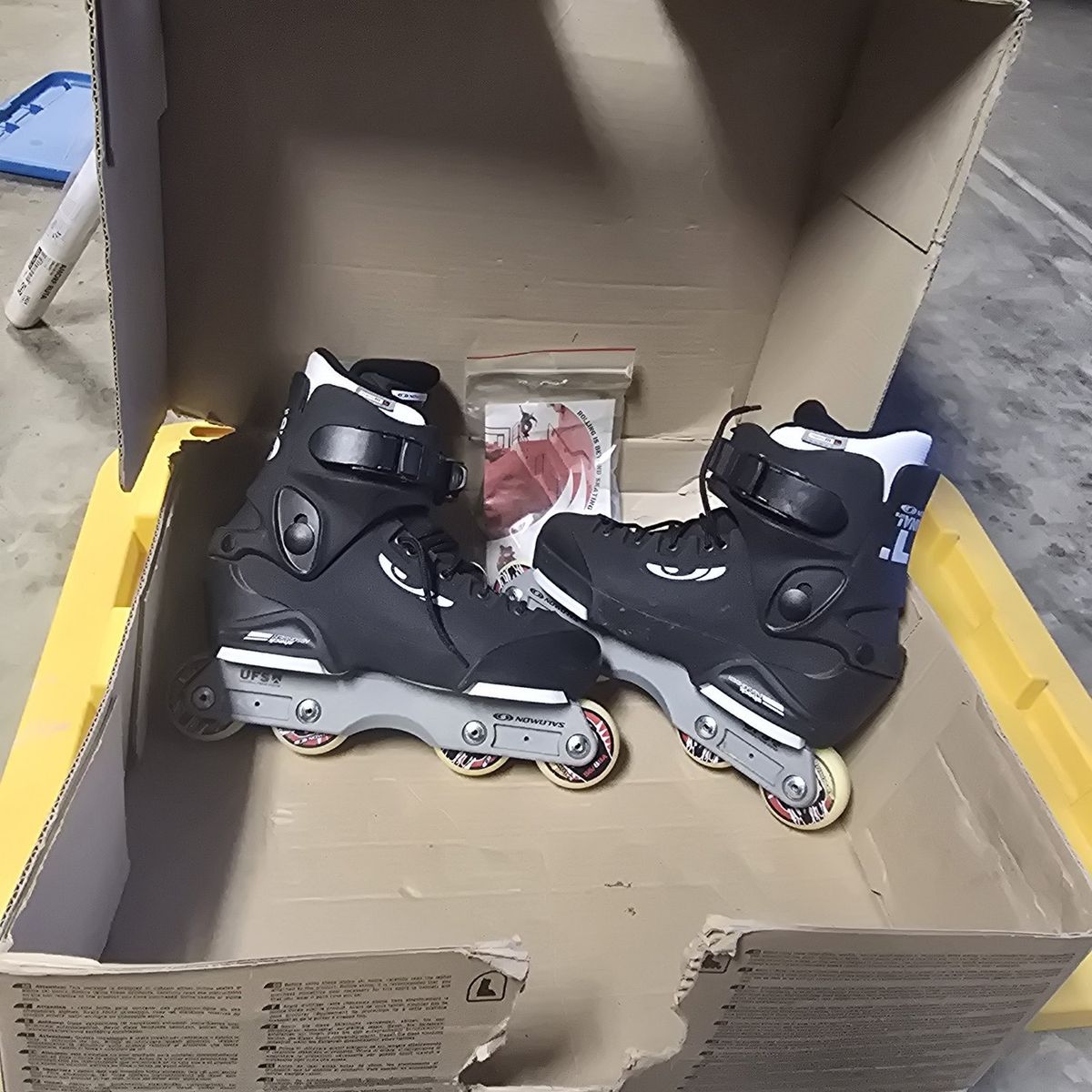 New Salomon original ST rolling skates  Jr. 3-4.5