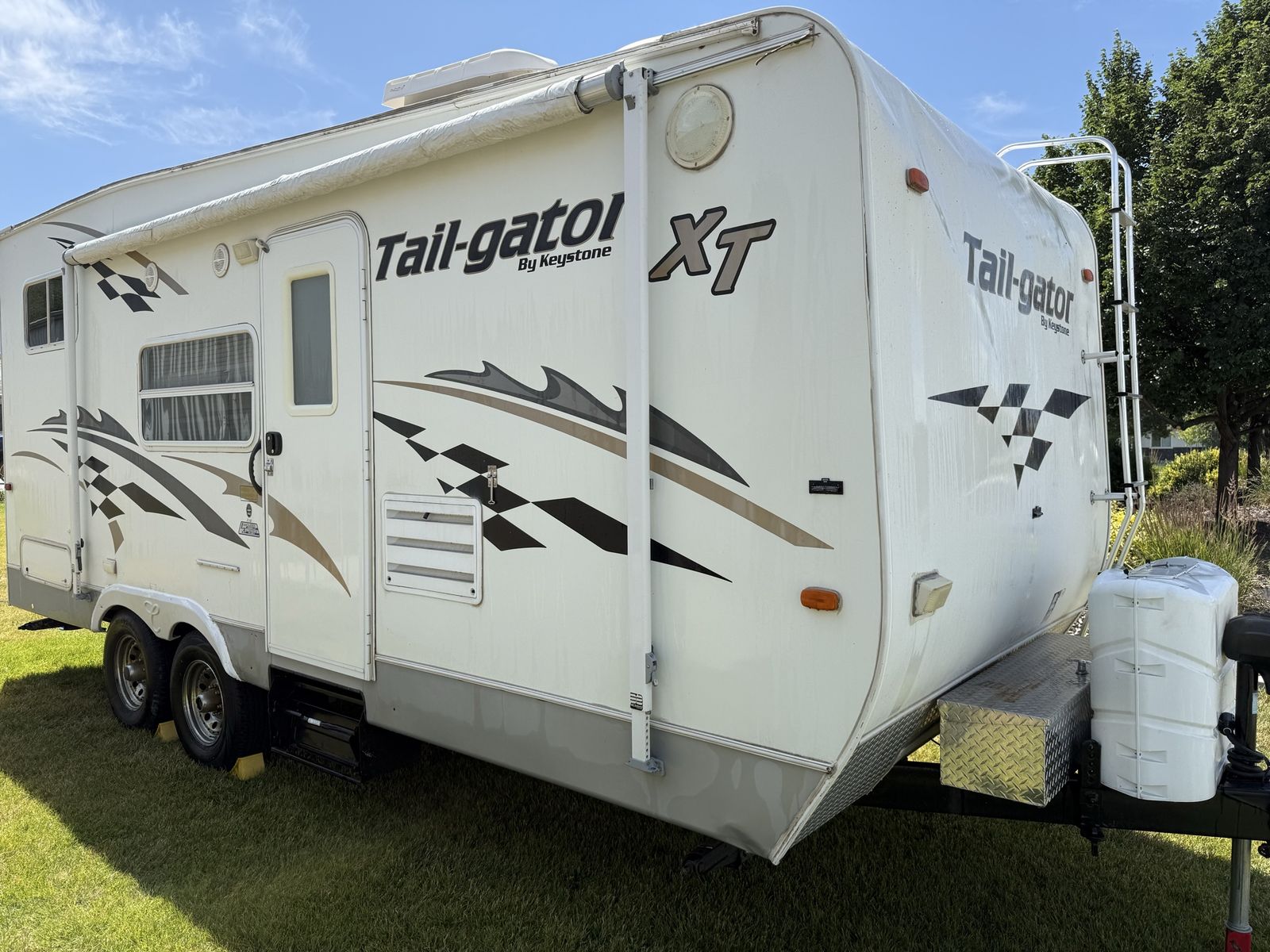 2004 Keystone Tailgator - Toyhauler
