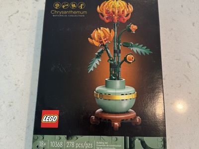 LEGO Botanicals Chrysanthemum Building Set
