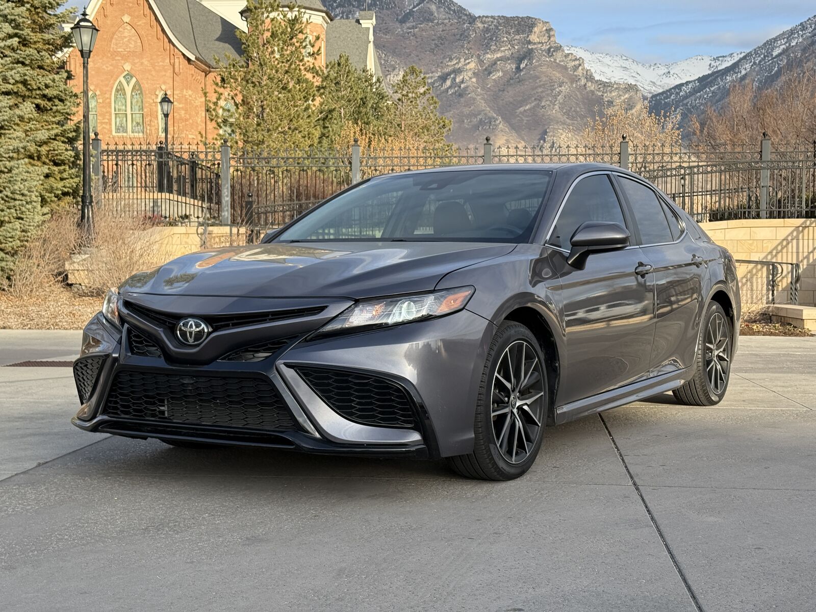 2021 TOYOTA CAMRY SE