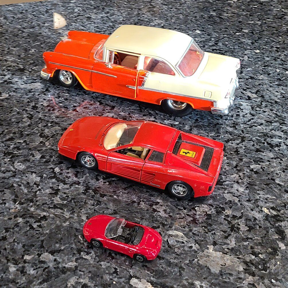 3 Red Cars