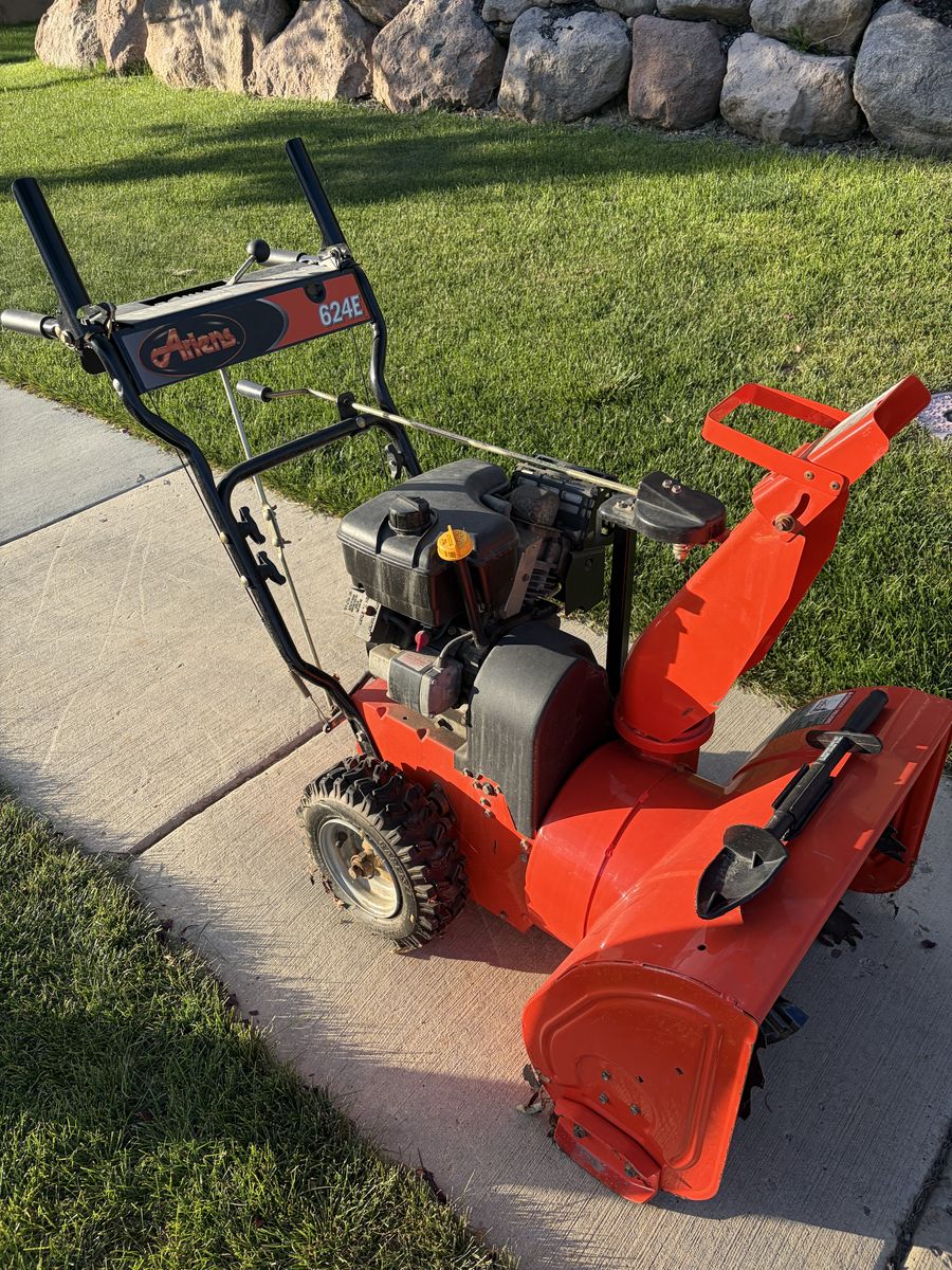 Ariens snowblower 