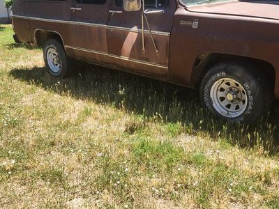 1980 1/2 ton suburban