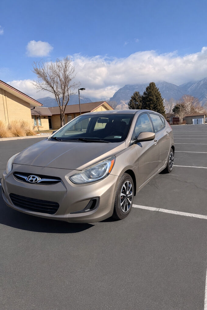 2012 HYUNDAI ACCENT GL