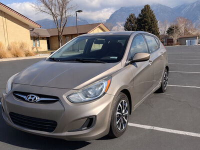 2012 HYUNDAI ACCENT GL