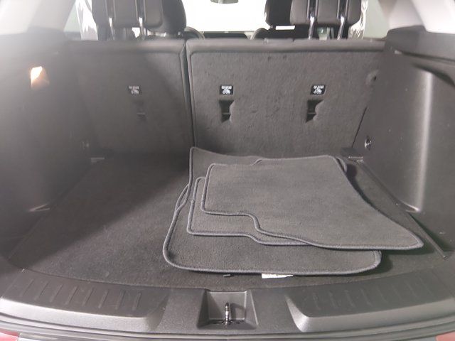 Main image 11