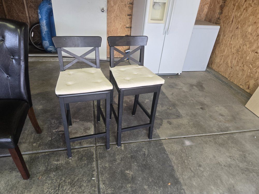 Need gone two barstools for $25