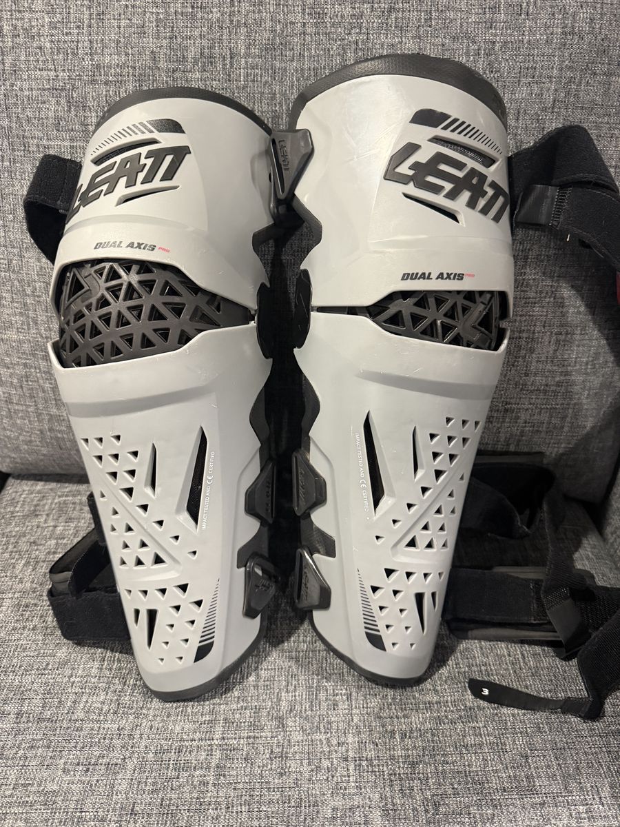 Leatt Dual Axis Pro Knee & Shin Guards - White/Black - Size L/XL - CE Certified Pair