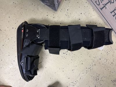 Bledsoe Size Medium Medical Orthopedic Walking Boot Foot Ankle Support Brace