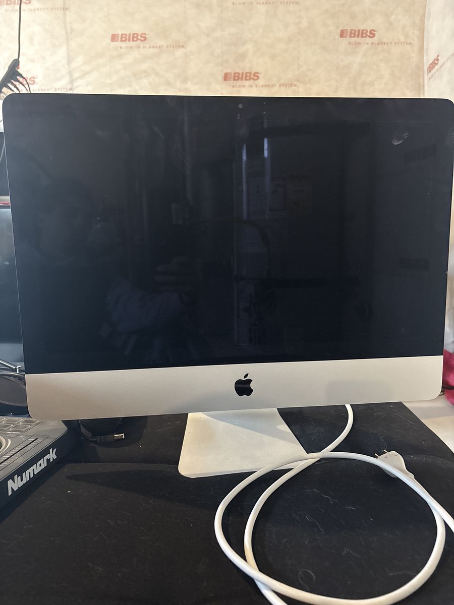 iMac 2012 21.5 inch LED display