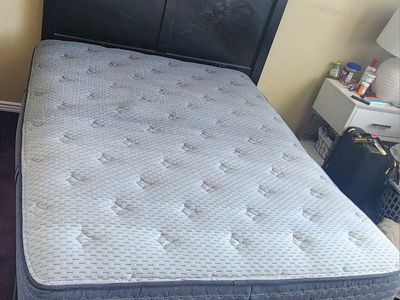 Salt Lake Mattress Co. Soothe + QT Plush Queen Mattress - Made in USA - Great Condition