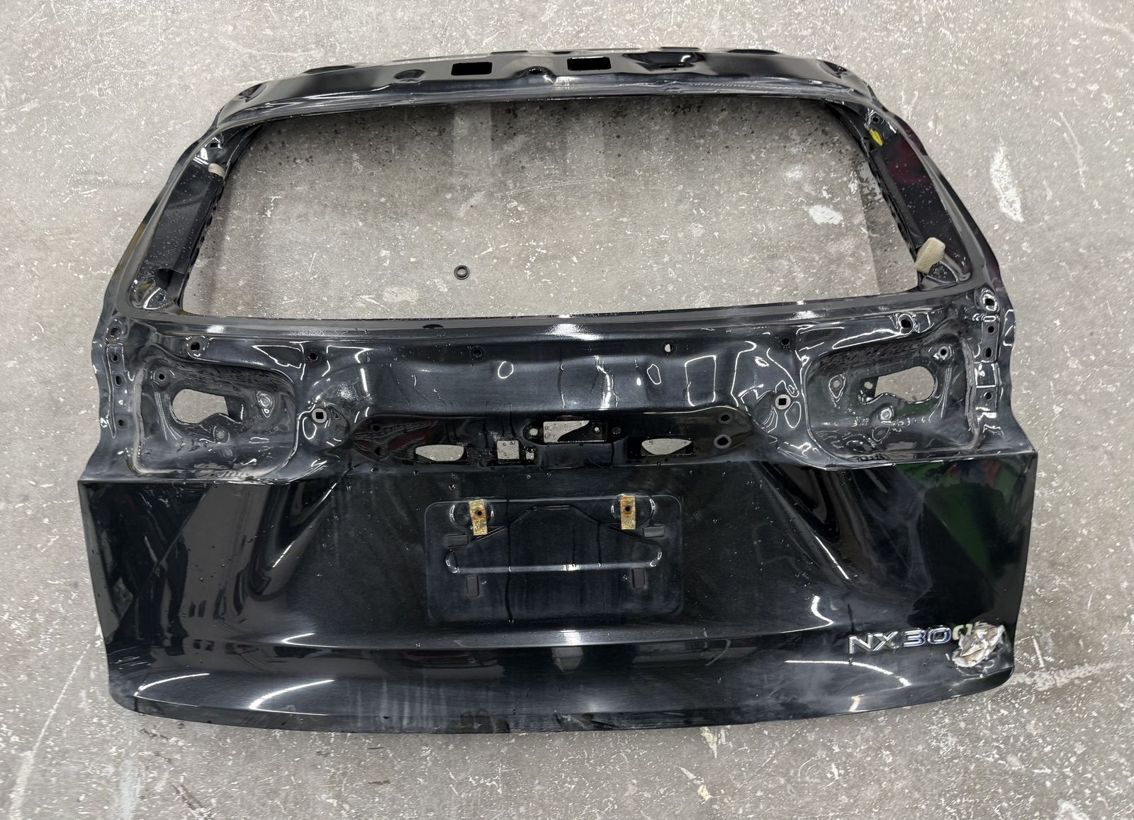 2015-2021 Lexus NX Liftgate