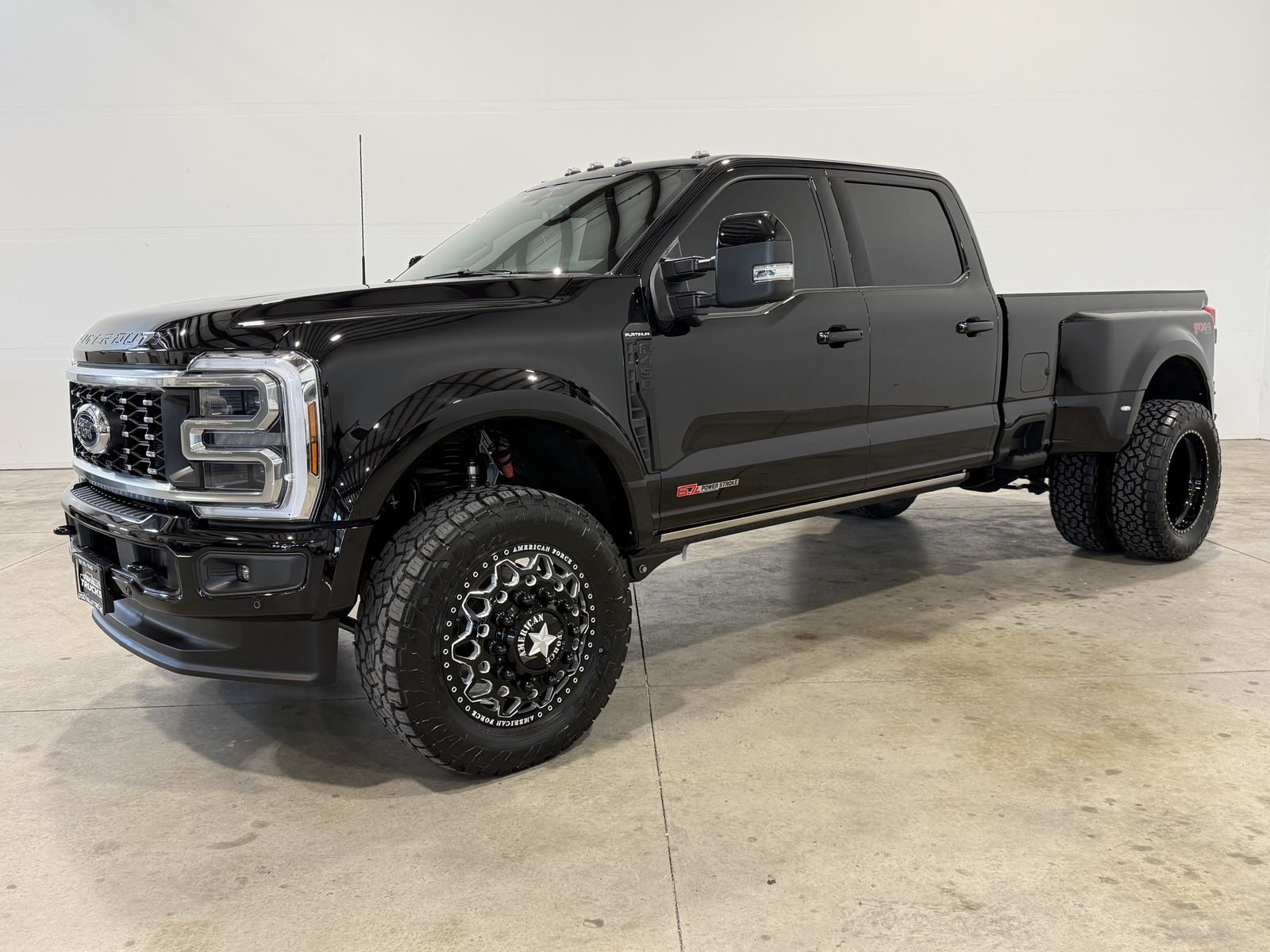 2026 Ford F-450 Super Duty Platinum
