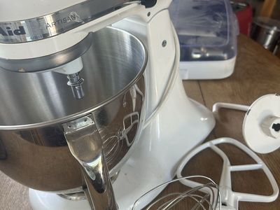 Kitchenaid Stand Mixer w/ Peel, Core, and slice attachment Brand New